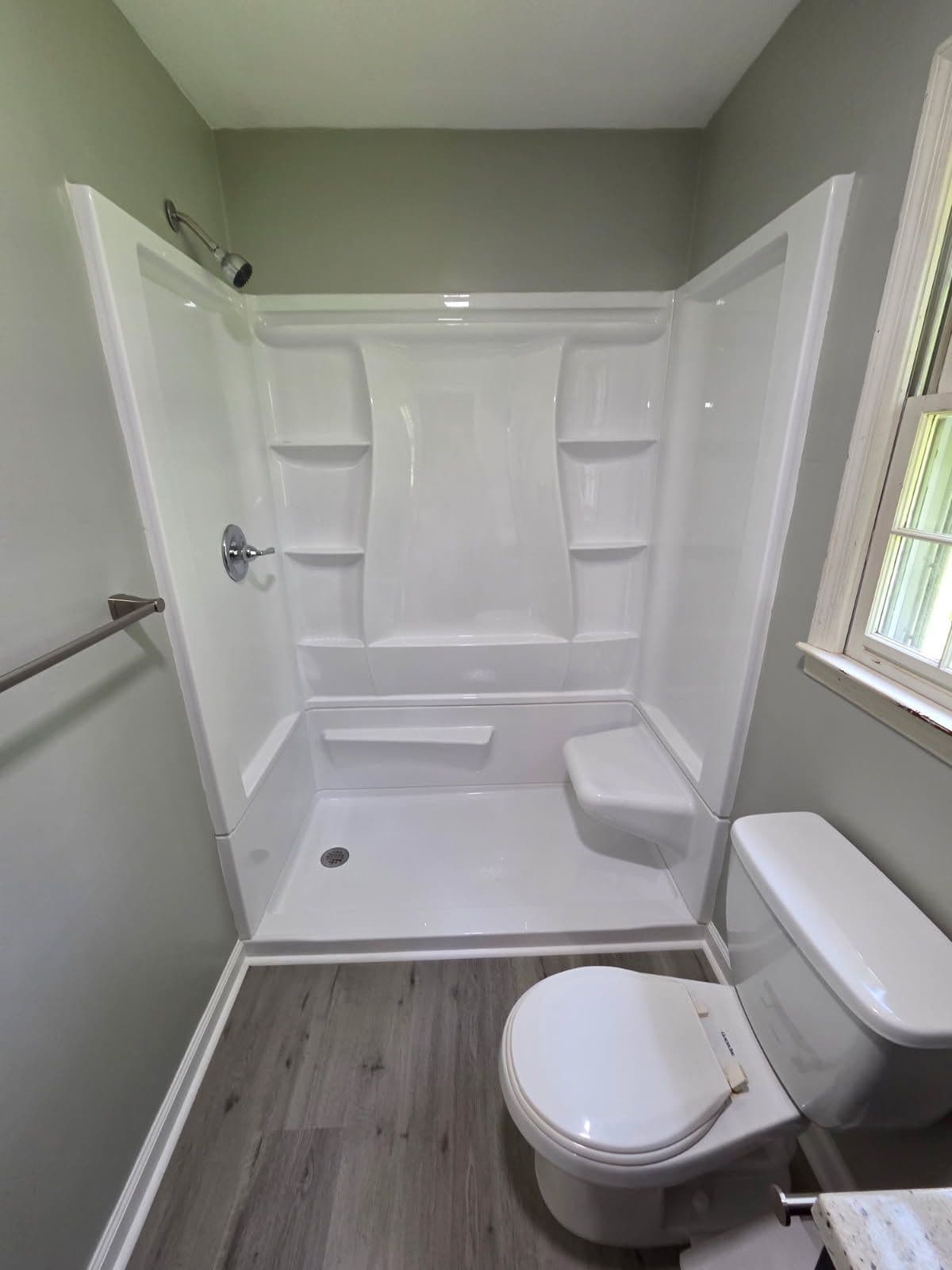 Modern Bathroom Remodel in Sylacauga Services Elevate Style